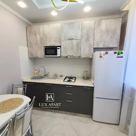 Lux Апартаменты В Центре Караганды На 45 Квартале Karagandy Dış mekan fotoğraf