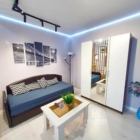 Lux Апартаменты В Центре Караганды На 45 Квартале Karagandy Dış mekan fotoğraf